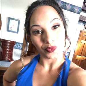 Meet your Posher, Briana